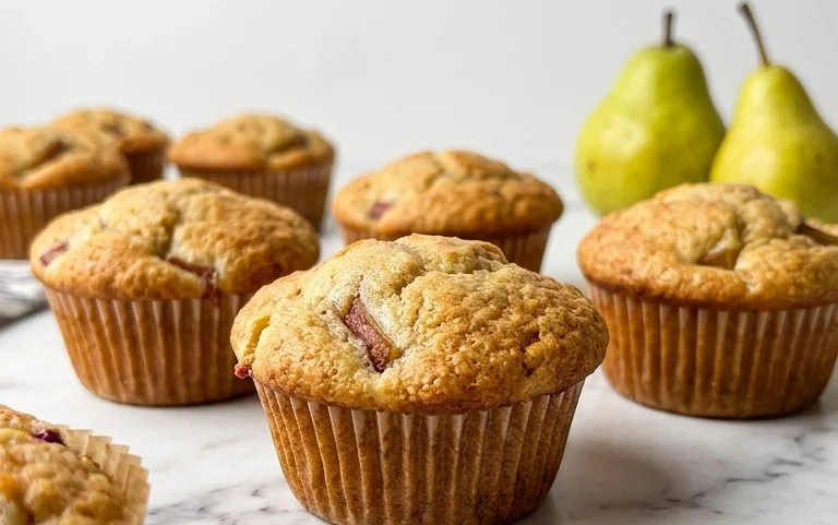 Einfache Birnen-Muffins: Herbstlicher Genuss, schnell gemacht!